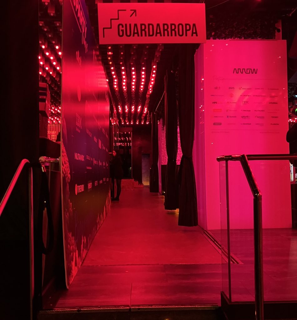 Keywords: eventos corporativos de lujo, organización eventos empresas Madrid, espacios para eventos corporativos Madrid; Description: Oh My Event Madrid es el espacio ideal para eventos de empresa de lujo en Madrid, con capacidad desde 70 pax. hasta 1.300. personas. El fotomatón.